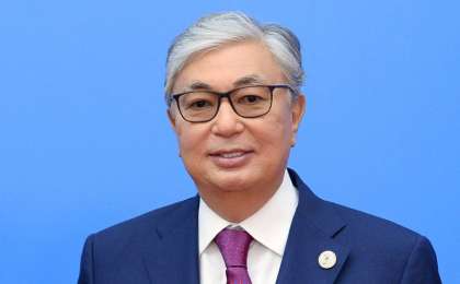 托卡耶夫总统向全国医疗工作者致以节日问候