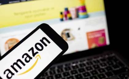 Amazon «Аллаһ» сөзі бар төсеніштерді шығарғаны үшін дауға қалды