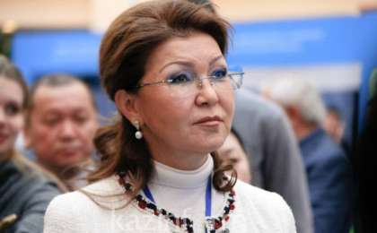 纳扎尔巴耶娃会见俄罗斯联邦委员会主席马特维延科