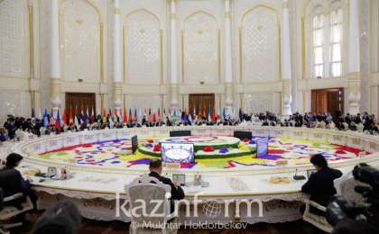 托卡耶夫总统出席在杜尚别举行的亚信第五次峰会