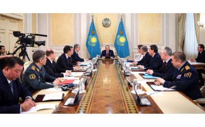纳扎尔巴耶夫主持召开安全会议例行会议