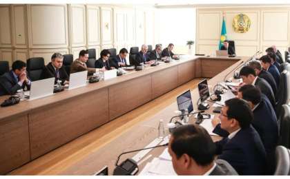 政府总理马明召开会议讨论引资问题