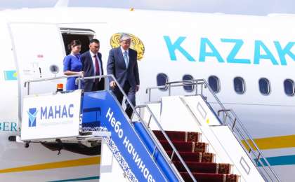 托卡耶夫总统抵达比什凯克 将出席上合组织峰会