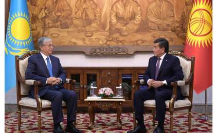 托卡耶夫会见吉尔吉斯斯坦总统吉恩别科夫