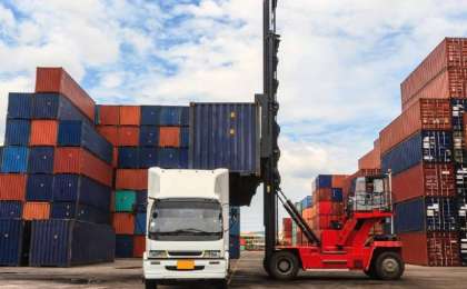 上半年哈萨克斯坦外贸总额超456亿美元