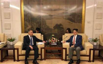 驻华大使努雷舍夫会见中国副外长乐玉成