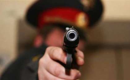 Тәртіп бұзушыны ұстамақ болған полицей өзін атып алды