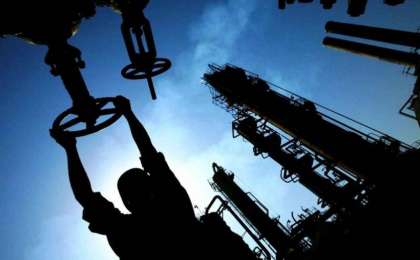 上半年田吉兹油田原油产量达15万吨