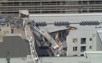 美国达拉斯市起重机倒塌砸中公寓楼 致1死6伤