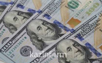 今日美元兑坚戈终盘汇率1:389.62