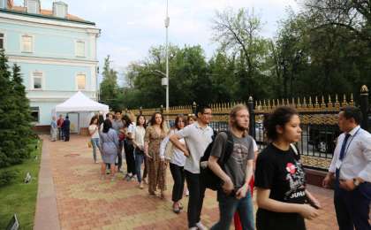 共有3015名在俄公民参加了9日的总统大选投票