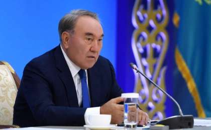 Назарбаев: Қыздар аз туылатын ұлт құрдымға кетеді