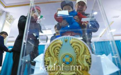 哈萨克斯坦总统选举投票结束