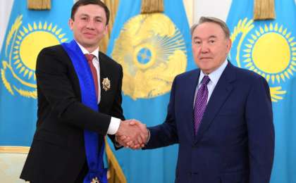 纳扎尔巴耶夫向戈洛夫金致贺信