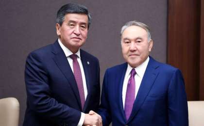 纳扎尔巴耶夫会见吉尔吉斯斯坦总统