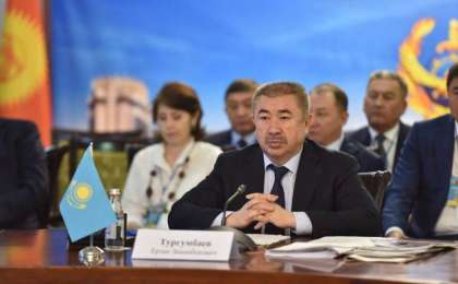 哈吉塔乌四国内务部长会议在阿拉木图举行