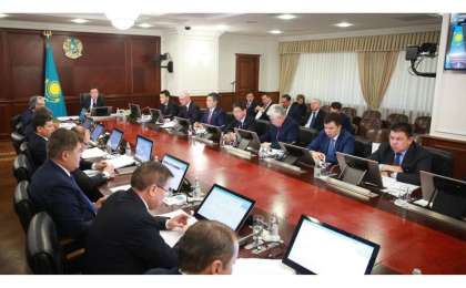 总理阿斯哈尔·马明召开政府工作会议