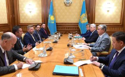 托卡耶夫总统会见美国众议院议员