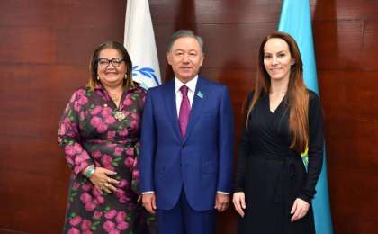 马吉利斯议长会见议联主席巴伦