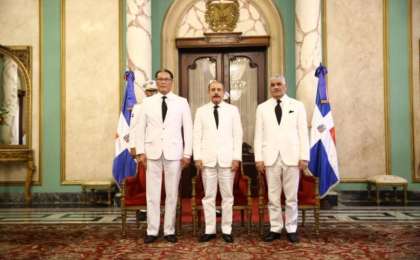 哈萨克斯坦大使向多米尼加总统递交国书