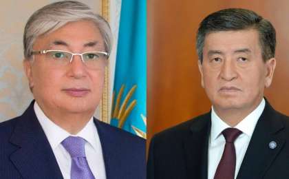 托卡耶夫总统与吉尔吉斯斯坦总统通电话
