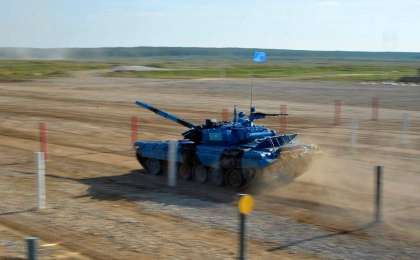 坦克两项赛事在莫斯科郊外火热进行