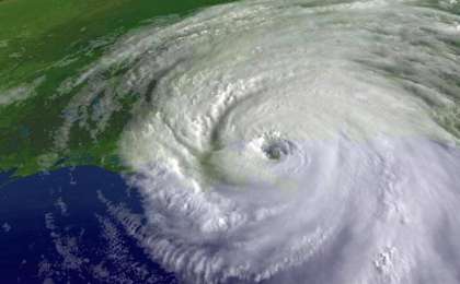 今年第10号台风“罗莎”生成 太平洋上三台风“共舞”