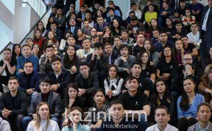 青年年：哈萨克斯坦与美国青年将建立互动联系