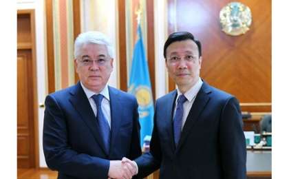 哈萨克斯坦外长会见中国驻哈大使