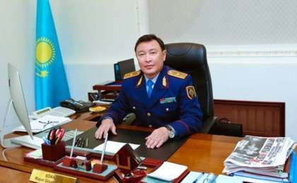 总统任命内务部第一副部长