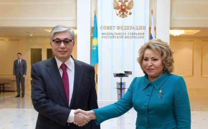 托卡耶夫总统会见俄罗斯联邦委员会主席瓦莲京娜·马特维延科