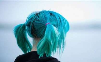 Шашын бояп келген оқушы қыз мектептен қуылды