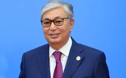 托卡耶夫向全国工会组织工作者致以节日问候