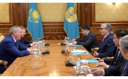 总统会见俄罗斯宇航公司总裁