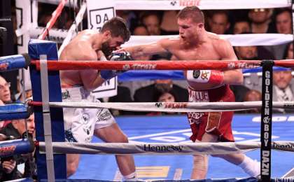 Альварес түрлі салмақтарда жұдырықтаса алады