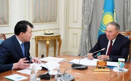 纳扎尔巴耶夫接见反腐败行动署署长