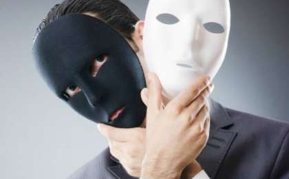 Адамның өтірік айтып тұрғанын қалай білуге болады