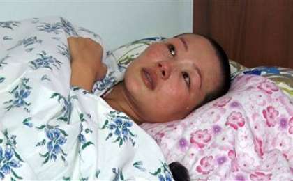 Қатерлі ісікке шалдыққан әйелдің күйеуі қашып кеткен