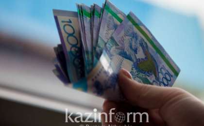 托卡耶夫：腐败威胁国家安全