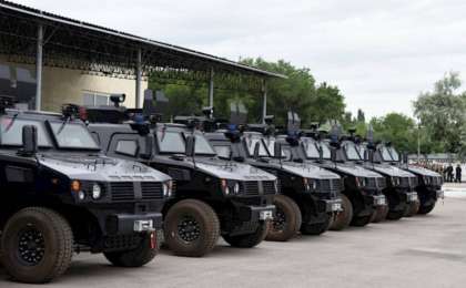 中国向吉尔吉斯赠送警用车辆 价值3000万人民币