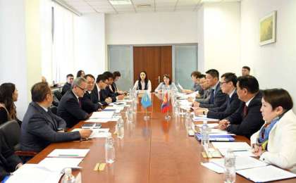 哈蒙外交部磋商会议在首都举行