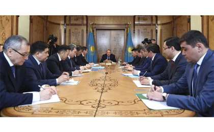 纳扎尔巴耶夫：我们应为国家利益齐心协力工作