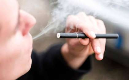 卫生部呼吁公众慎重考虑使用电子香烟