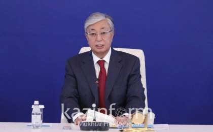 总统：须消除一切阻碍商业发展的障碍