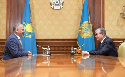 总统接见哈萨克斯坦功勋戏剧演员联盟主席