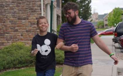 ​Мұғалім науқас баланы асырап алып, оның өмірін құтқарып қалды