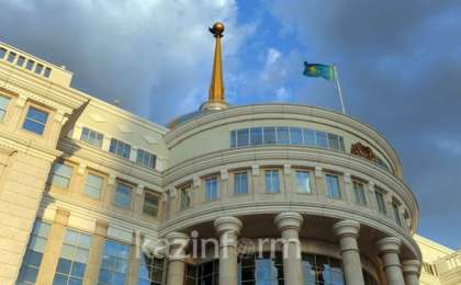 托卡耶夫总统向韩国总统文在寅致慰问电