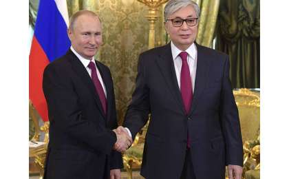 哈萨克斯坦总统与俄罗斯总统发表联合声明