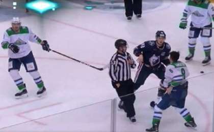 ҚХЛ матчында жаппай төбелес болды