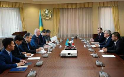 政府副总理会见法国和白俄罗斯驻哈大使